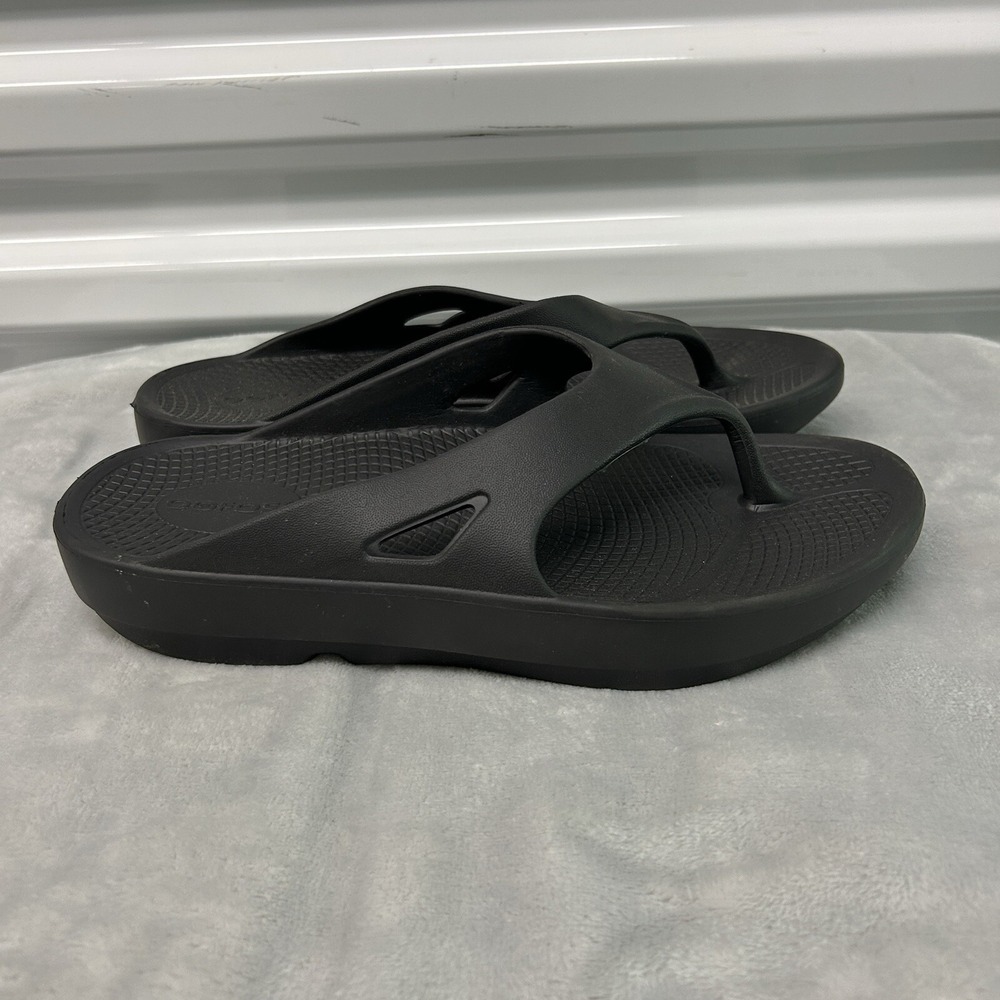 OOFOS Black Men's Sandals